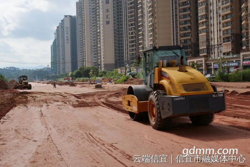 信宜站前大道建設已完成土方回填,已進入路面基層施工
